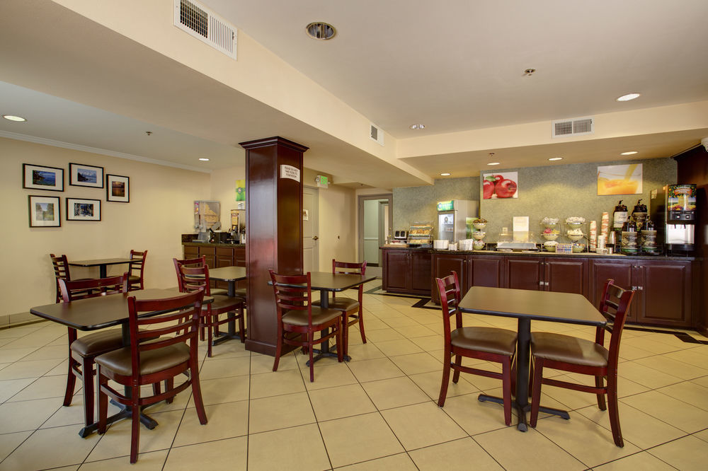 Quality Inn & Suites Reno Airport Εξωτερικό φωτογραφία